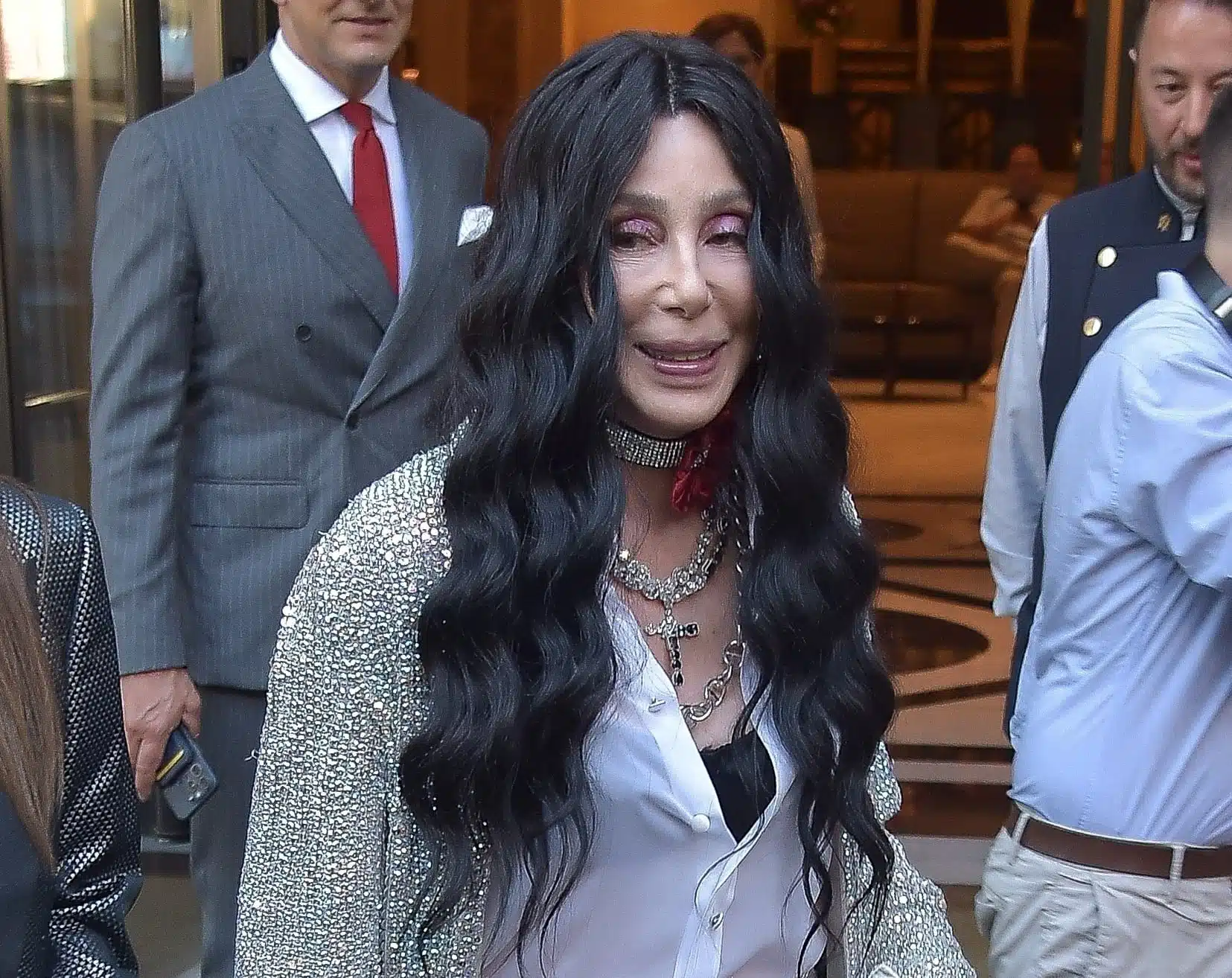 Portrait récent de Cher souriante