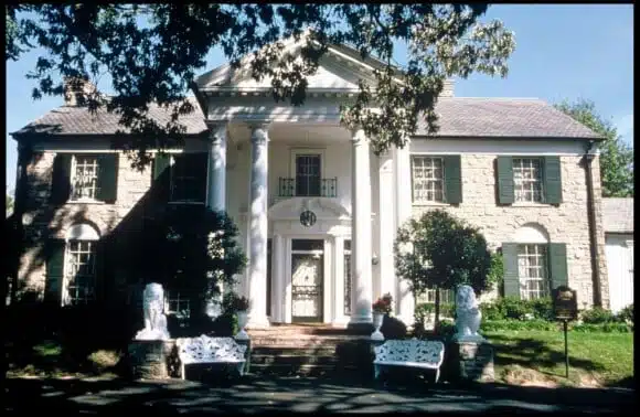Vue d'un des jets privés d'Elvis Presley en vente