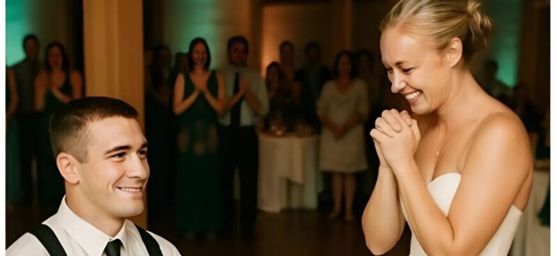 Couple heureux lors de la cérémonie