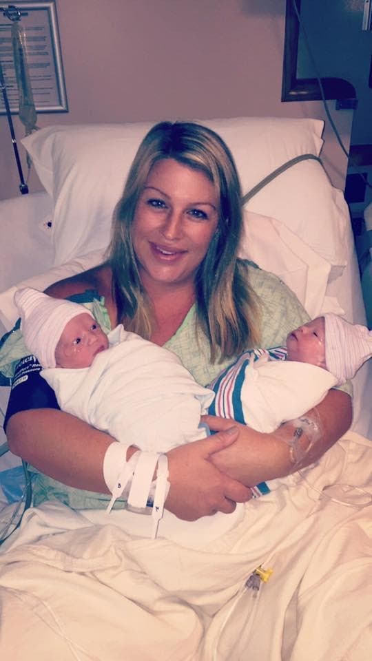 Cette mère annonce qu’elle est enceinte aux funérailles de son mari