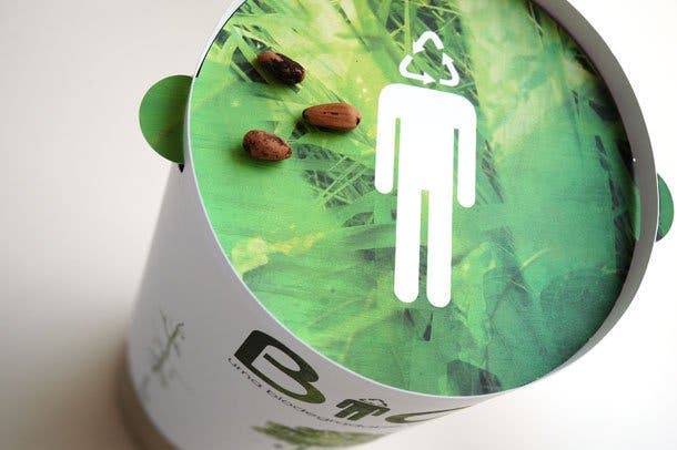 Cette urne funéraire fera de vous un arbre après votre mort