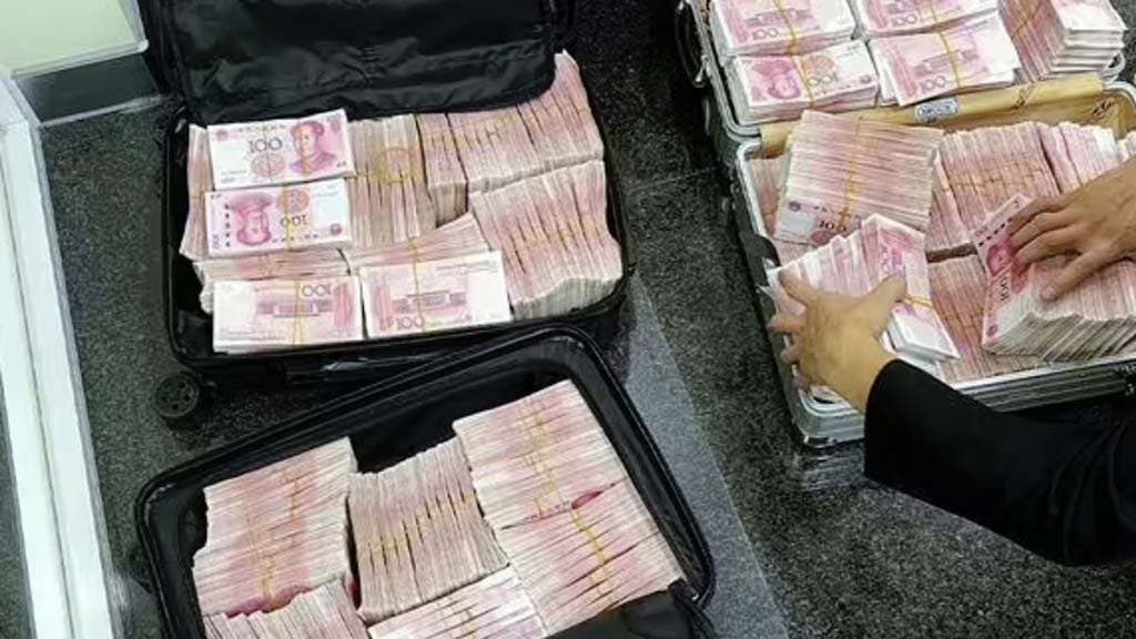 Des valises remplies d'argent