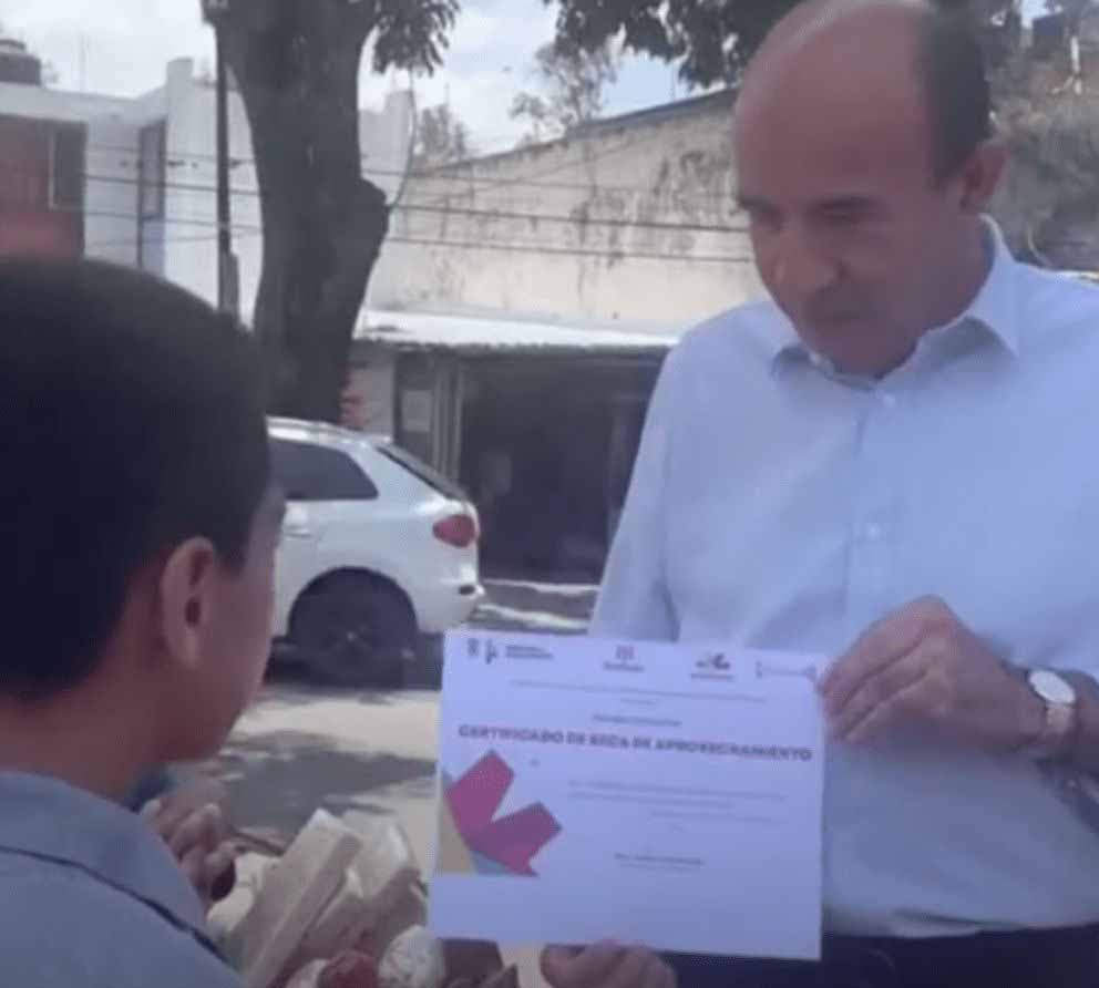 Eduardo Rafael reçoit le soutien du Secrétaire d'État à l'Éducation