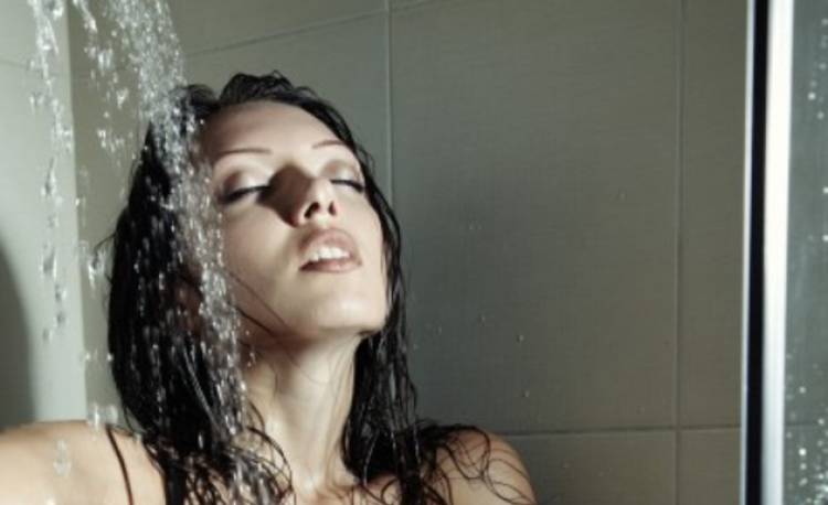 Les 10 choses étranges que toutes les femmes font en secret