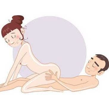 Les 10 positions qui garantissent un orgasme avec un petit pénis