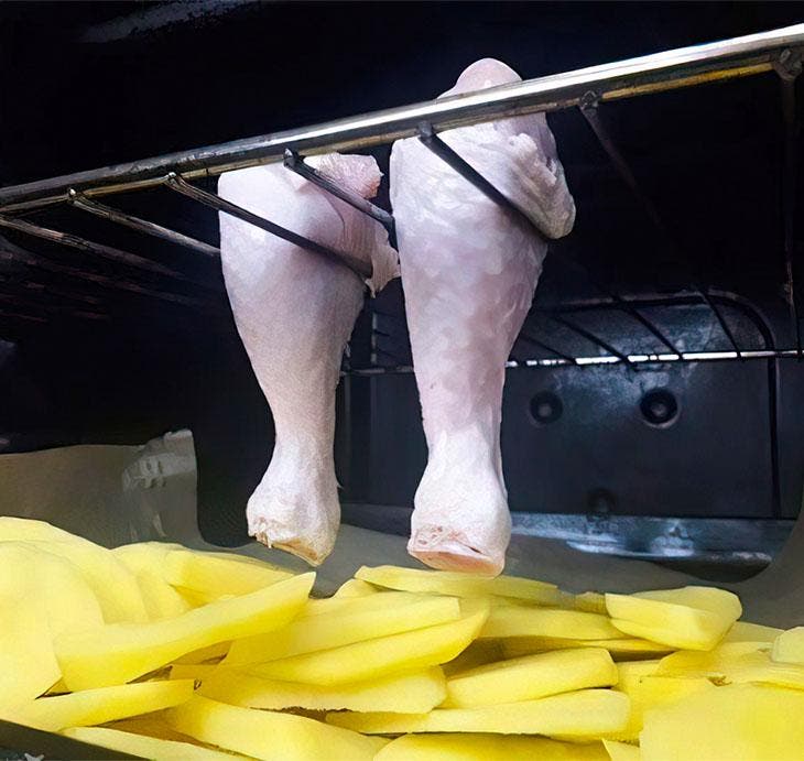 Vos cuisses de poulet cuisent et dorent parfaitement de tous les côtés