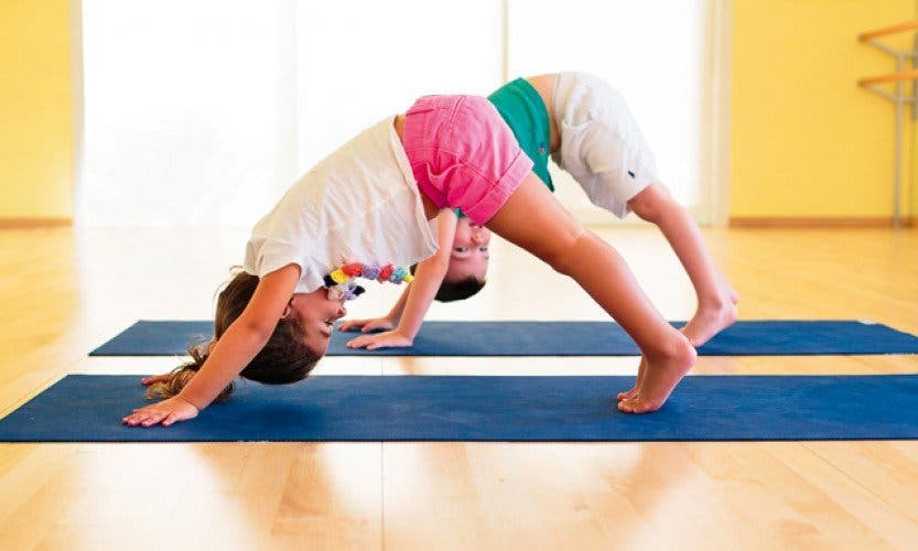 Vos enfants ne devraient jamais plus s’asseoir dans cette position