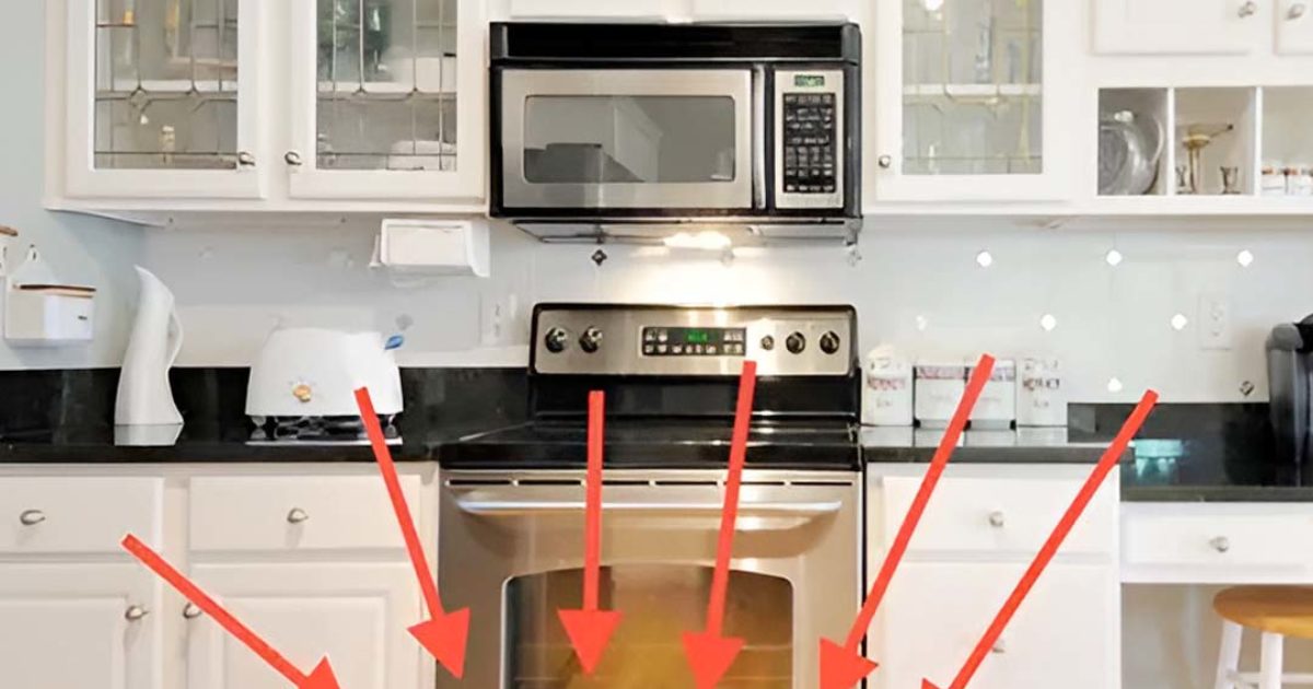 À quoi sert la porte sous la cuisinière ?