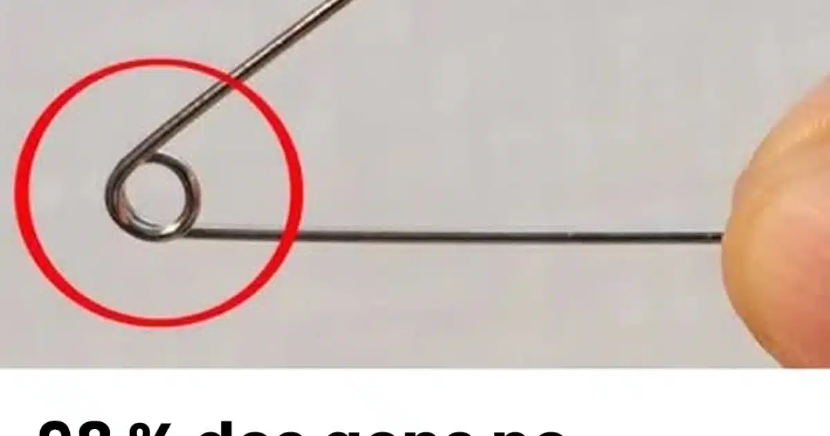 À quoi sert le petit trou dans une épingle à nourrice ?