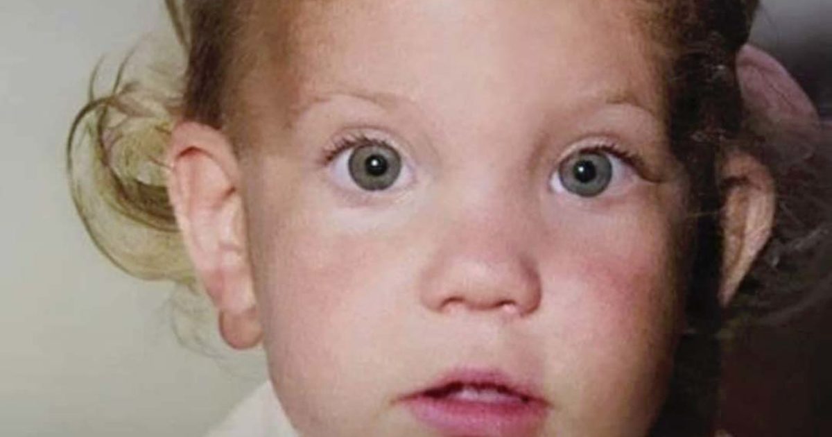 Abandonnée à 2 ans par son père, elle est aujourd’hui une actrice célèbre.