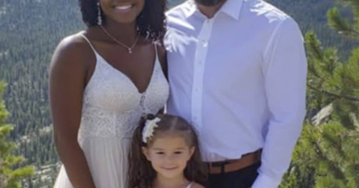 Après avoir reconstruit sa vie, sa fille lui confie un secret glaçant sur sa nouvelle épouse