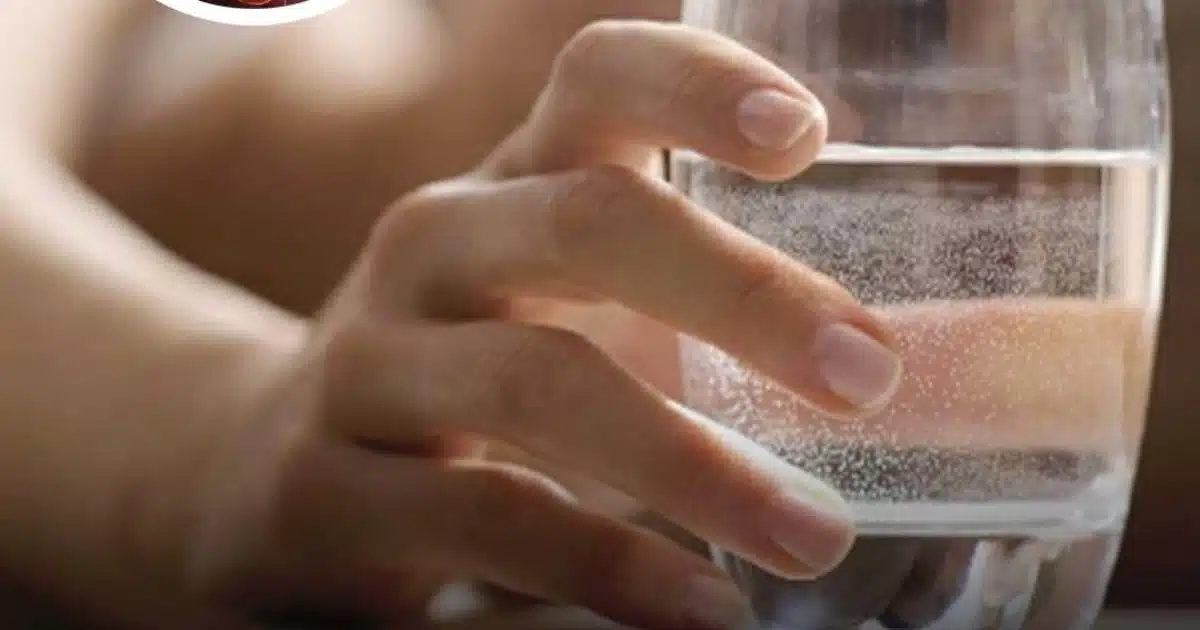 Boire de l'eau au réveil est-il bénéfique ?
