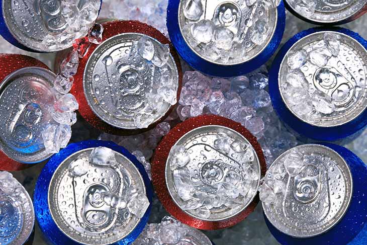 Des boissons avec de la glace 