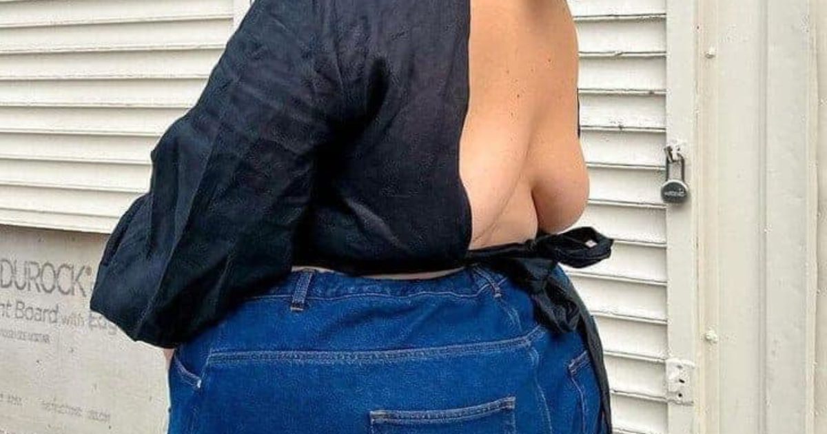 Ce mannequin grande taille répond aux critiques avec confiance de la meilleure des façons