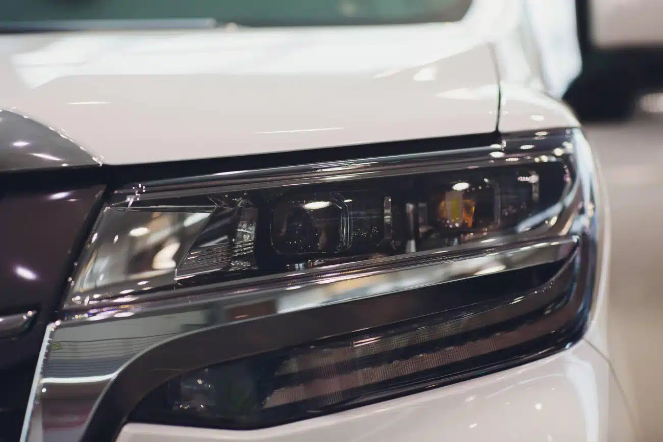 Phare de voiture LED propre