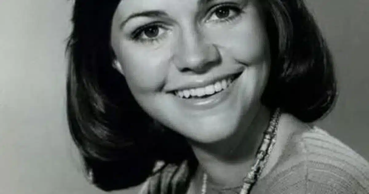De rejetée à icône hollywoodienne : l'histoire inspirante de cette célèbre actrice
