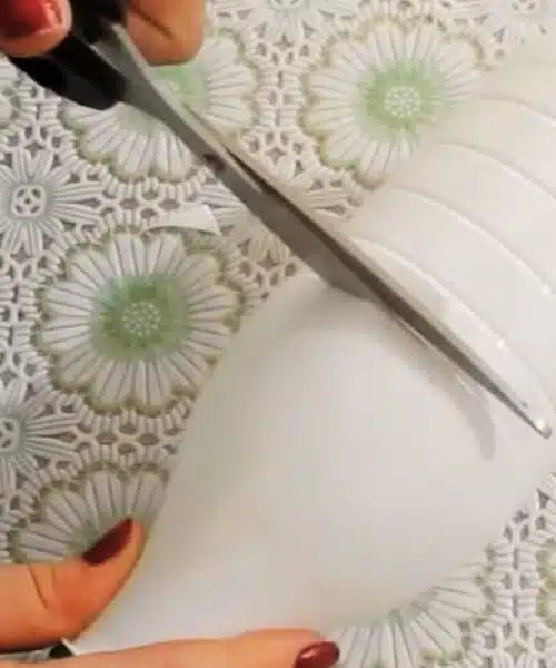 DIY : De superbes décorations de jardin réalisées à partir de bouteilles en plastique blanches