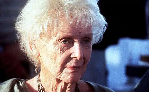 Gloria Stuart dans le rôle de Rose âgée dans Titanic