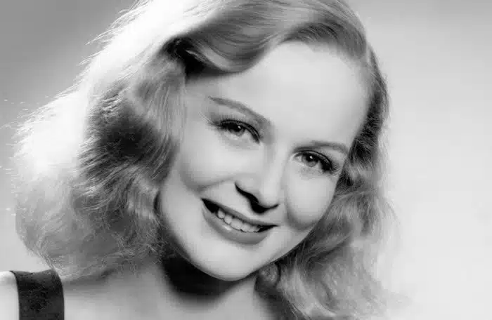 Portrait de Gloria Stuart jeune, actrice hollywoodienne