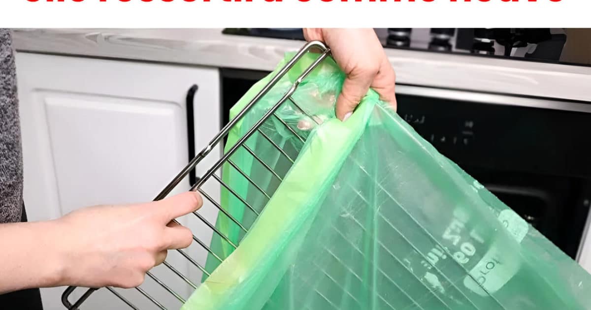 Inutile de frotter, mettez la grille du four dans un sac plastique : elle ressortira comme neuve