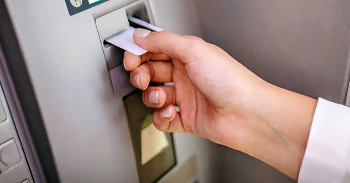 J'ai effectué un retrait au distributeur automatique de billets, mais aucun billet n'a été délivré : voici ce qu'il faut faire