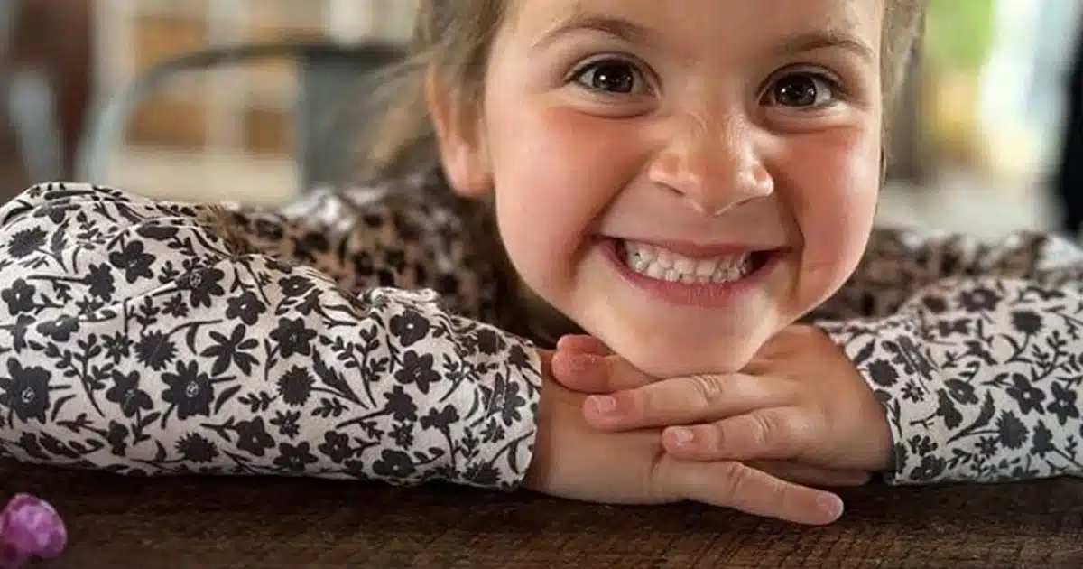 Joules, star de TikTok âgée de 6 ans, décède dans le lit de ses parents quelques semaines après sa dernière vidéo