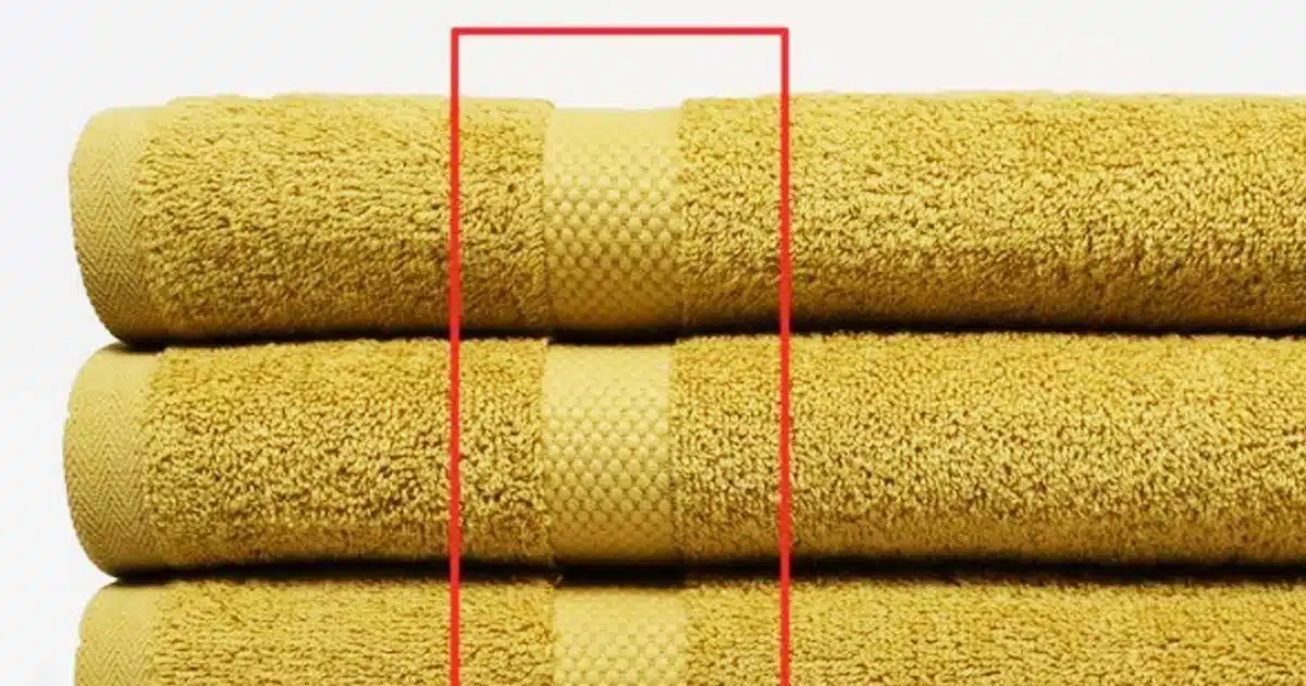 La majorité des gens ignorent totalement la signification des lignes sur les serviettes de bain