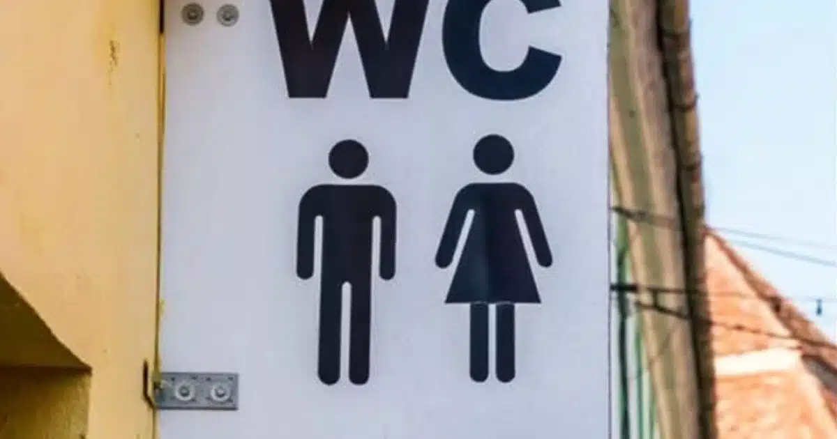 La signification du panneau « WC » à l’extérieur des toilettes