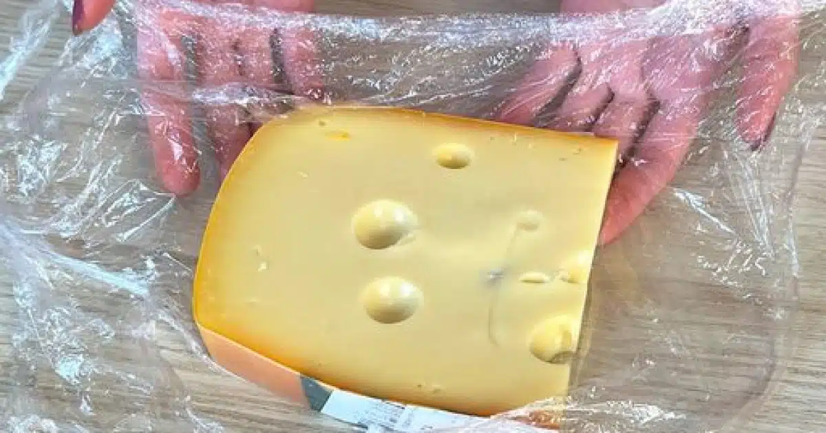 L'astuce pour éviter la moisissure sur le fromage