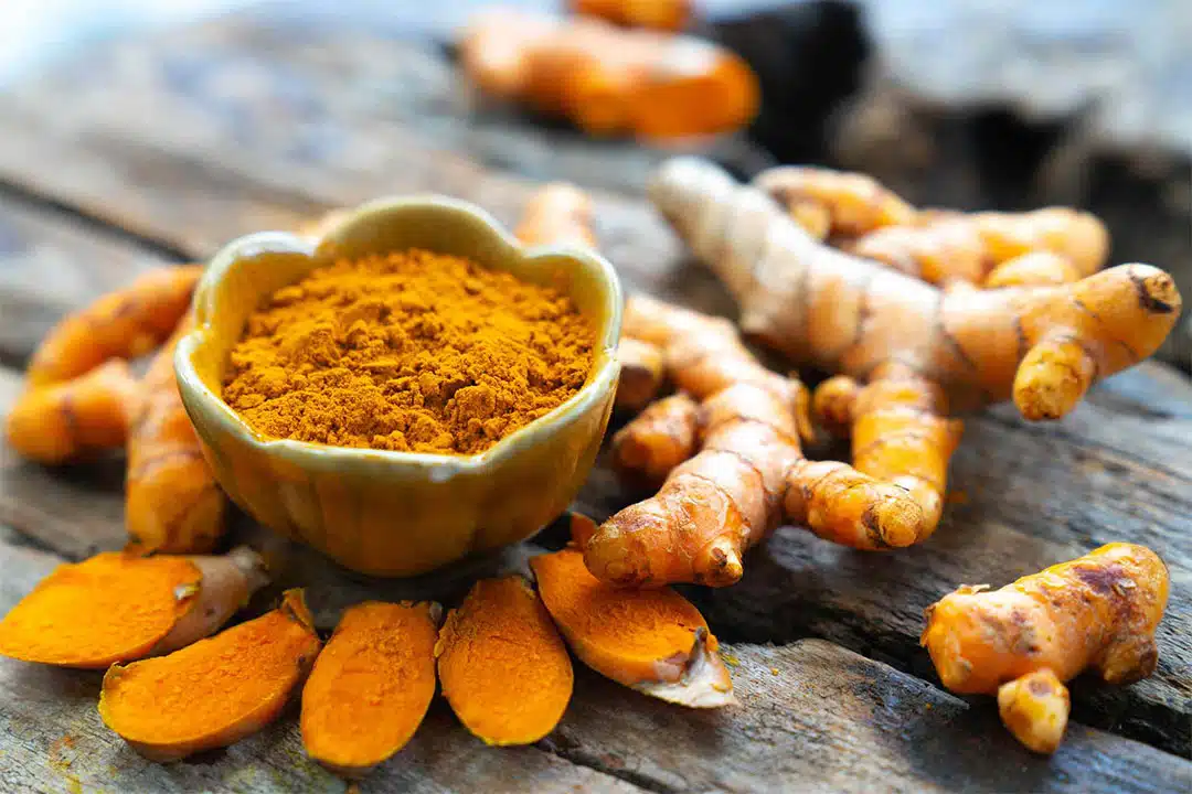 Le curcuma : un trésor doré… qui peut piéger vos reins ?