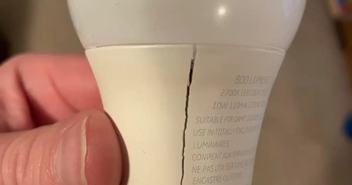 Ne jetez pas votre ampoule LED cassée avant d’avoir découvert cette astuce