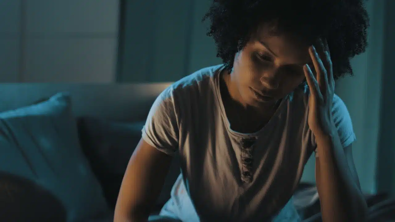 Illustration représentant le cycle du sommeil et une horloge indiquant 3h du matin