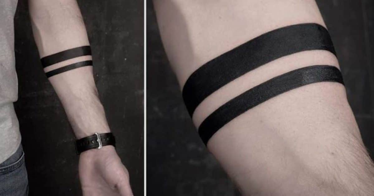 Que signifie le tatouage minimaliste à bandes noires ?