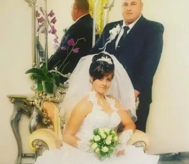 Photo d'Arkadiy en tenue de sport, contrastant son passé d'athlète avec son présent