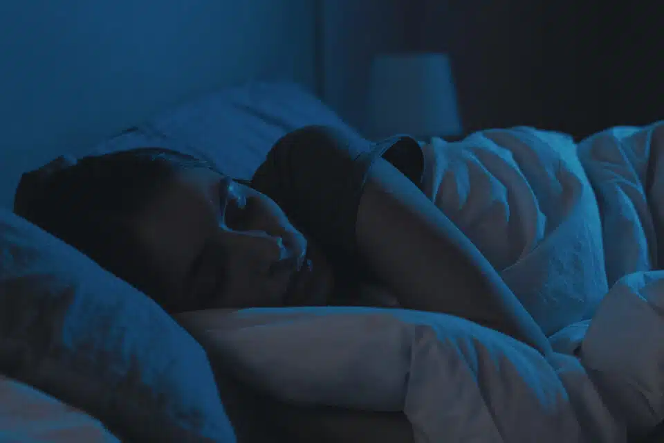 Personne dormant paisiblement dans son lit