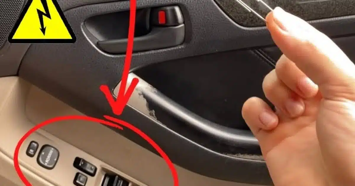 Un mécanicien à la retraite m'a appris un secret pour réparer ma voiture en panne avec un trombone