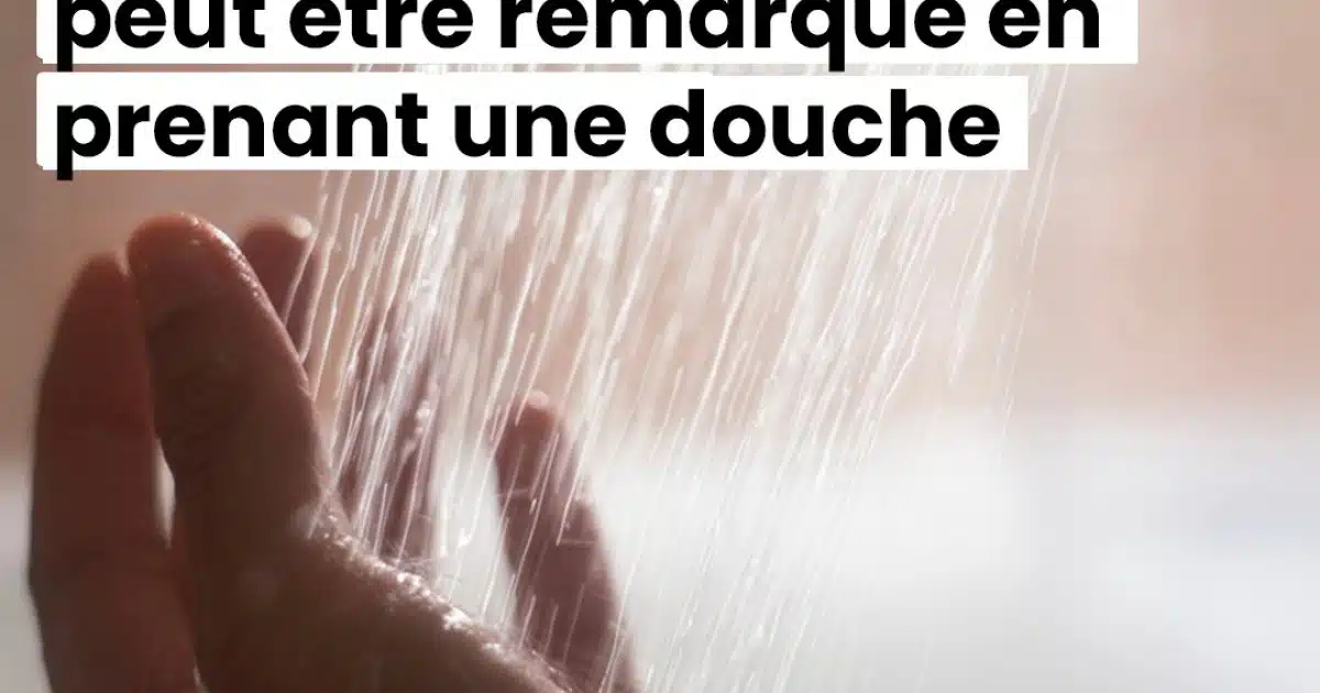 Un signe précoce de la maladie d'Alzheimer peut être remarqué en prenant une douche : à quoi faut-il faire attention ?